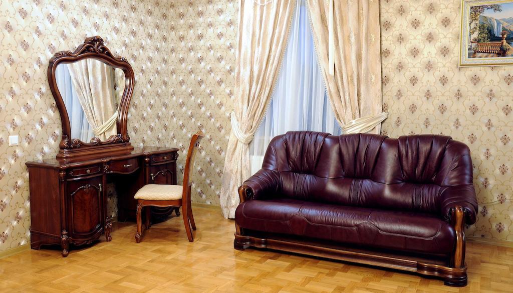 Garden Hall Ternopil Bilik gambar